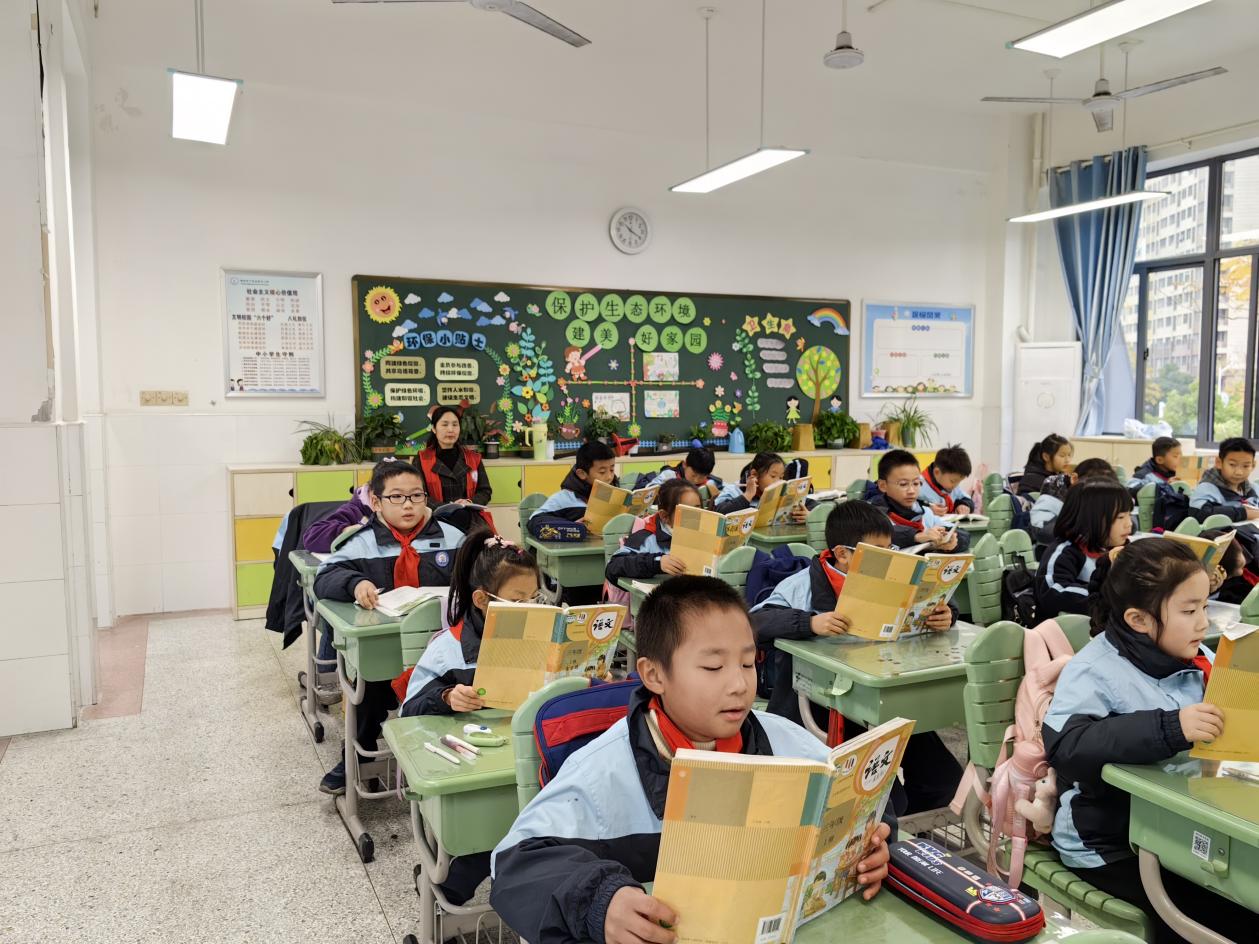 三年级视导(1)_html_m57c7734e.jpg