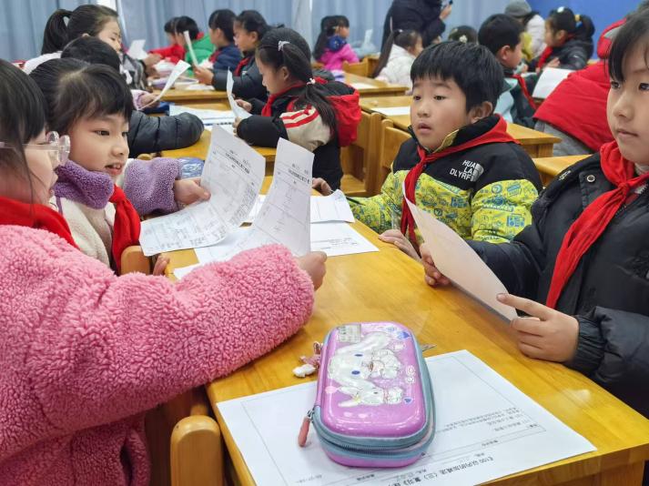 【正学丁三·教学】研续期末路 复启新篇章 ——丁家庄第三小学数学组第十六周教研活动侧记(1)(1)_html_40325f53.jpg