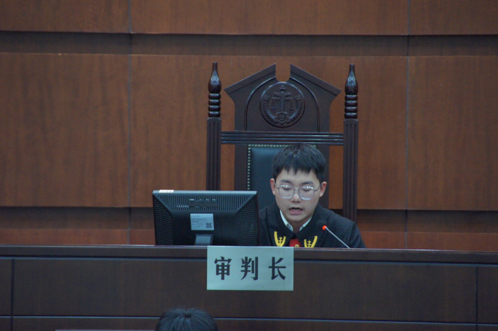 学生模拟法庭 (12).JPG