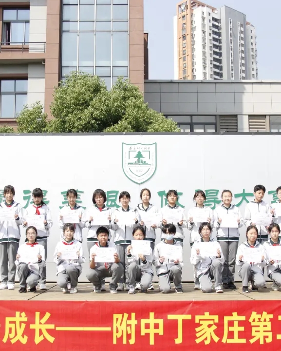 bdfc8b3e3b7762b7f82f4b32a227ed41-sz_3316083.webp.jpg