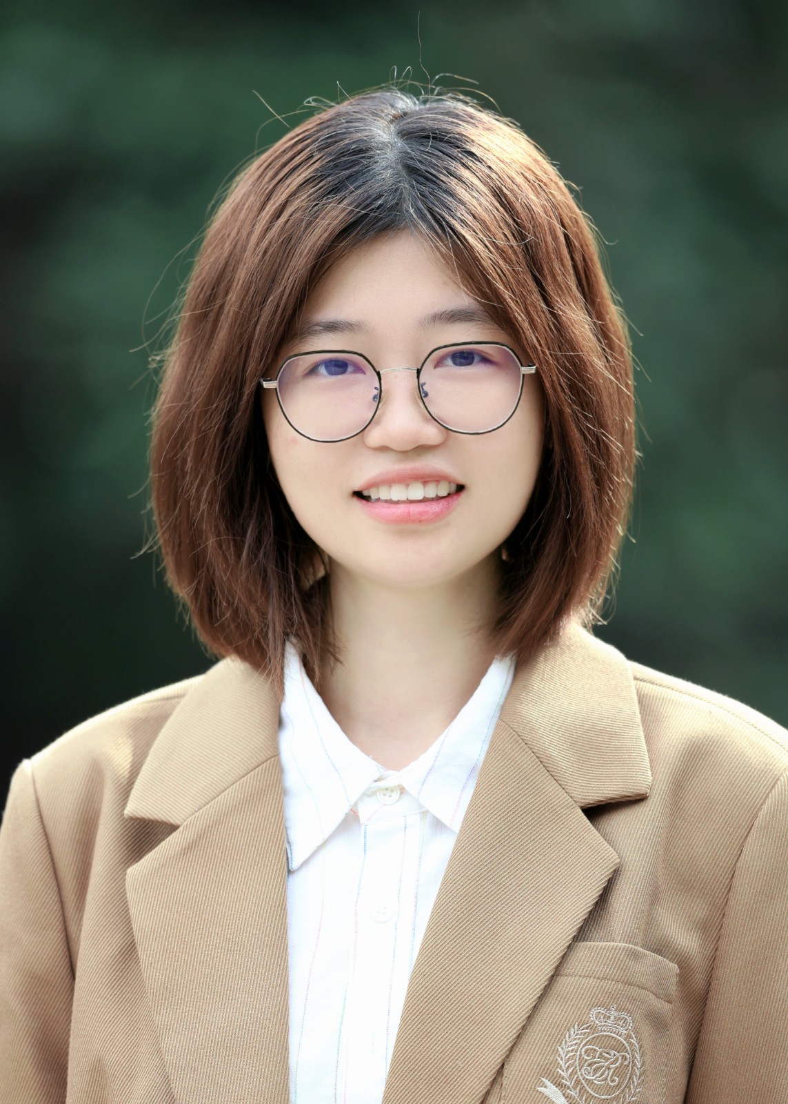 周慧玲.jpg
