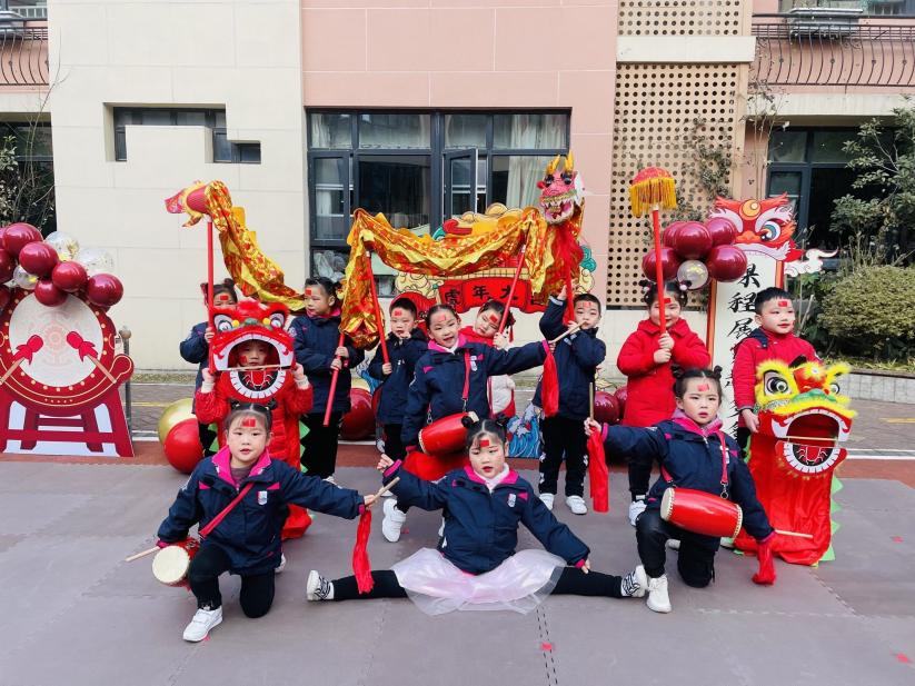 2021.12.31游园庙会乐淘淘 课程展览趣多多（元旦）_html_m4ffdb19f.jpg