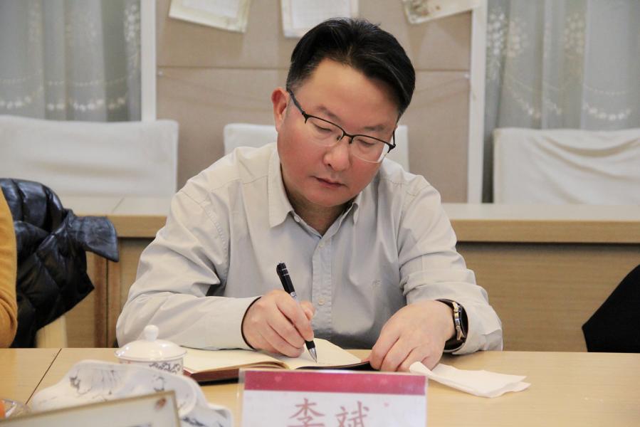 2022.1.14【生命迈幼·校园新闻】群策群力共争先 奋力谱写新篇章(3)_html_m383906c.jpg