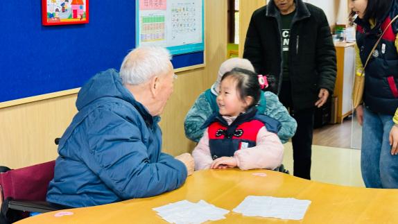 雷锋主题活动新闻稿（最新）_html_m9145459.jpg