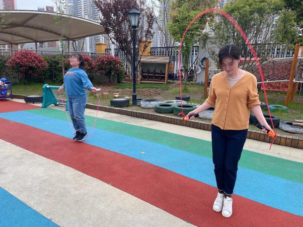 大班组跳绳活动报道_html_m4d339473.jpg