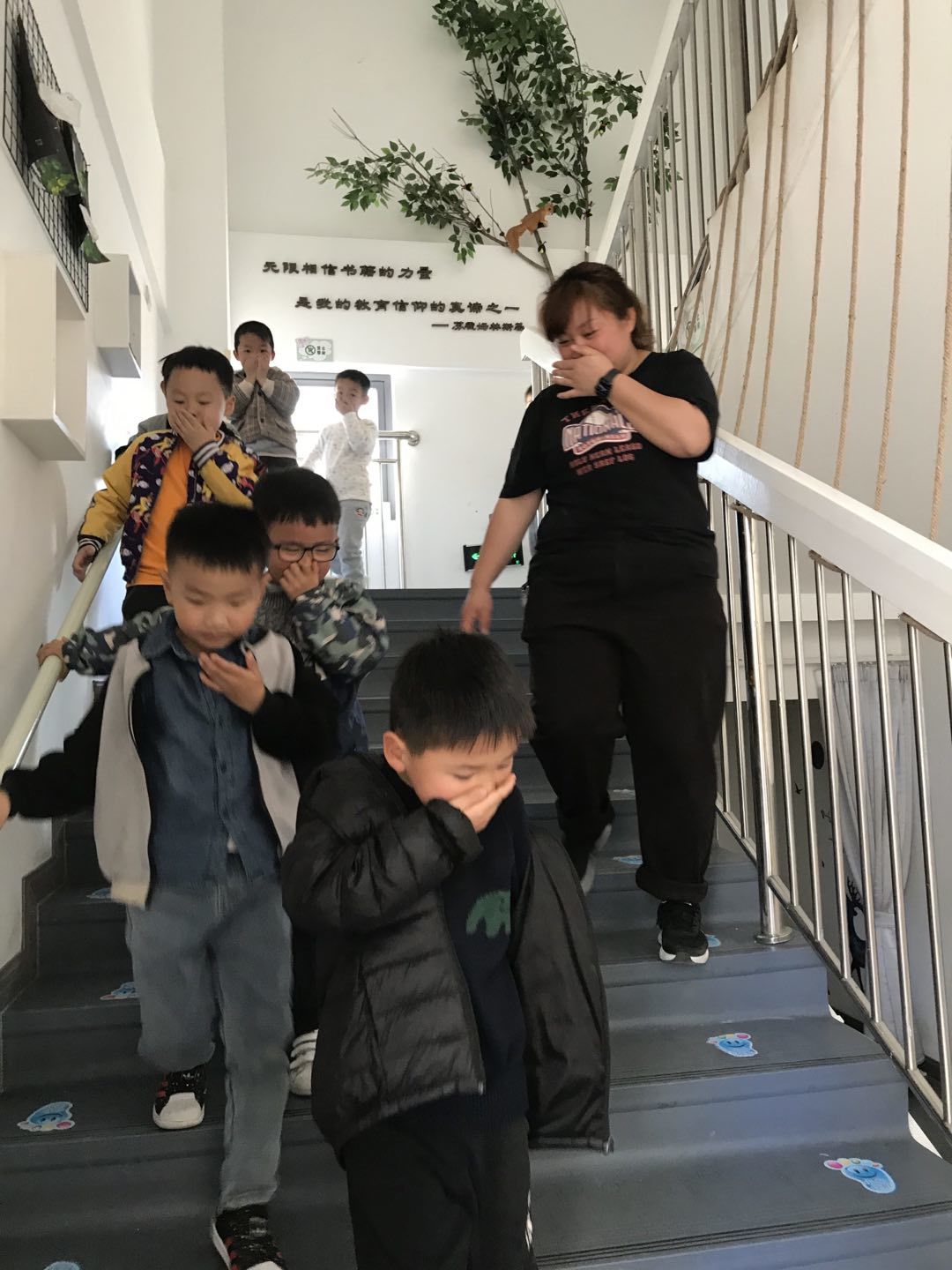 【生命迈幼.安全第一】火灾我不怕 安全记心间_html_531357fe.jpg