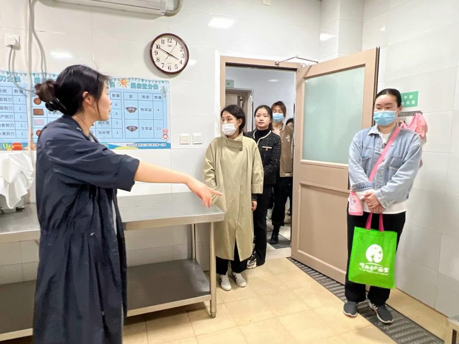 【生命迈幼·后勤动态】家长膳食委员会_html_3557b65b.jpg