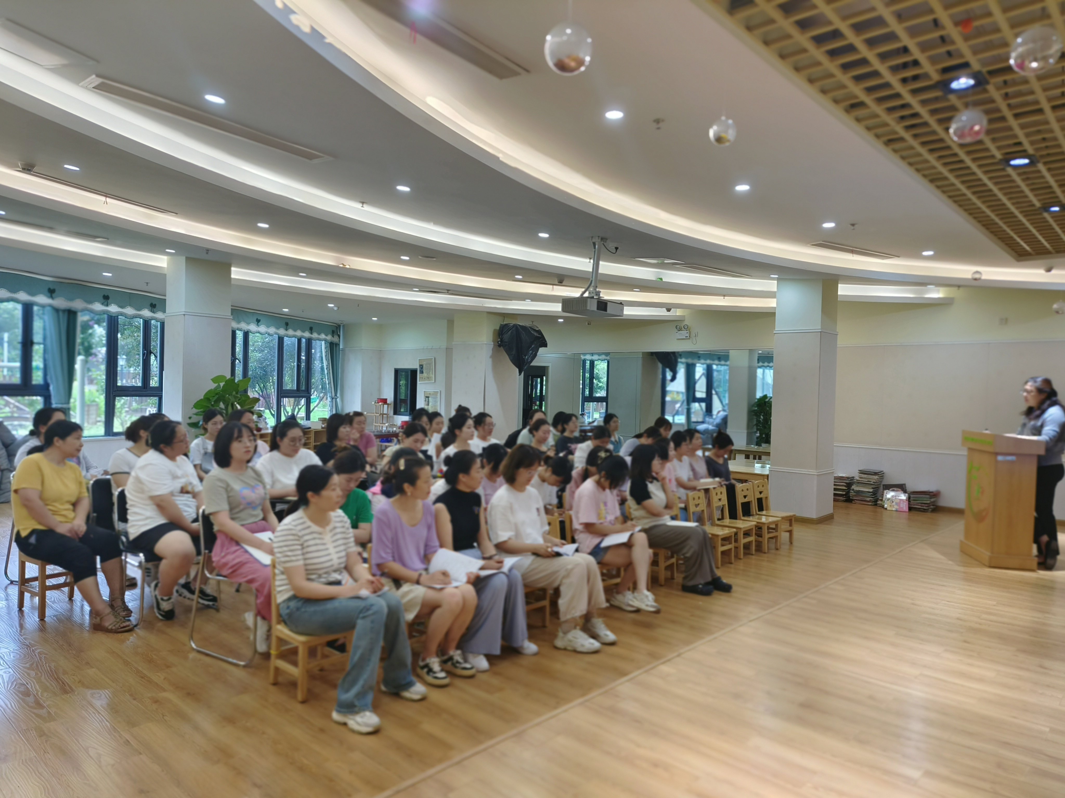 凝心聚力 筑梦前行_html_m632b031e.jpg