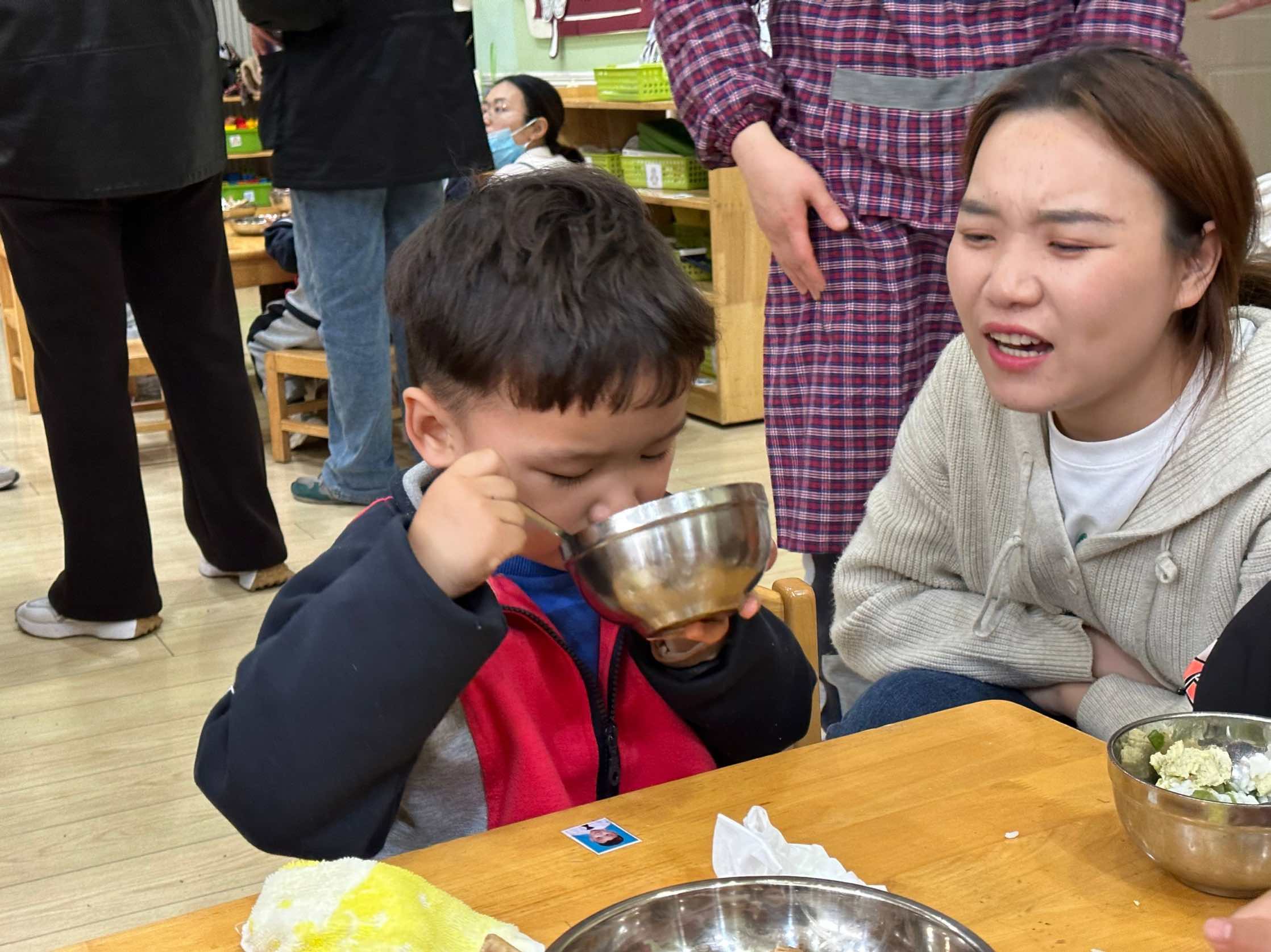 生命迈幼·校园新闻】“伴”日有约，“游”见精彩——迈幼一园小班家长开放日 (2)(1)(1)_html_m60b7150.jpg
