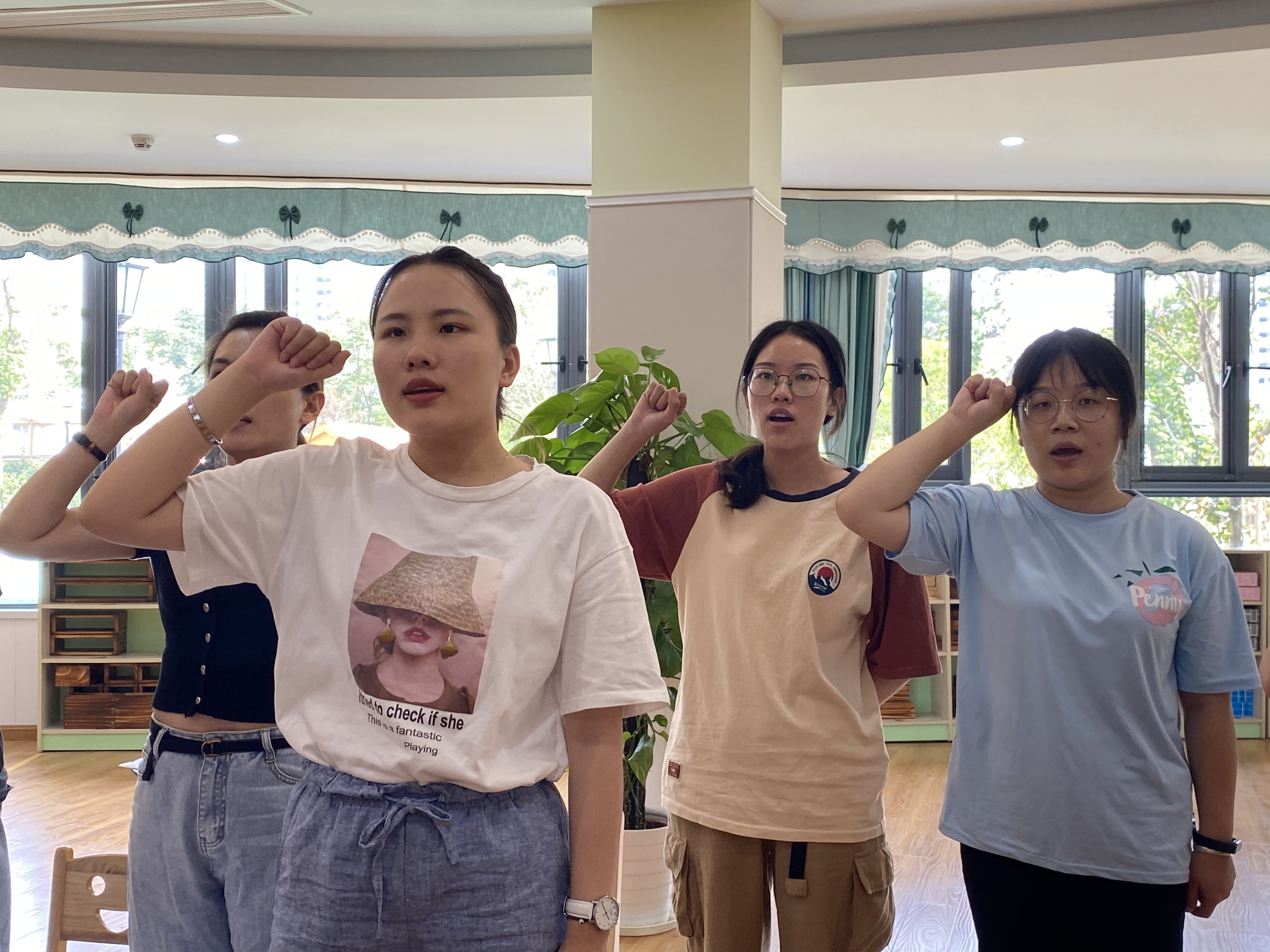 师德新闻_html_m3fa79f8f.jpg