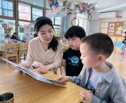 2025.5.6 刘嘉琪 【生命迈幼·师德师风】立德树人，以爱育人——记迈幼瑜憬湾分园3、4月师德标兵系列推送_html_4d0f116e.jpg