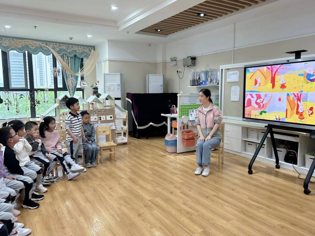 最美下雨天，“幼”与你相见——迈幼三园中班组家长开放日活动陈丹琴_html_2acea55c.jpg