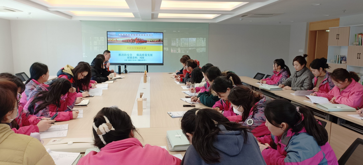 【生命迈幼·安全第一】应急疏散演练 守护你我安全_html_17120b1b.png