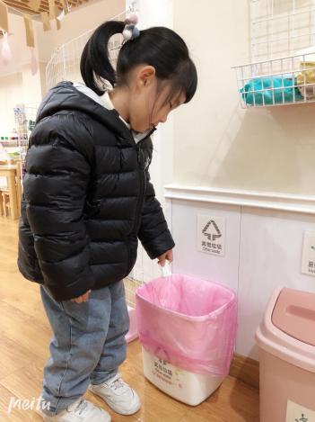 垃圾分类——中二班课程故事  张丽_html_m7d18f826.jpg