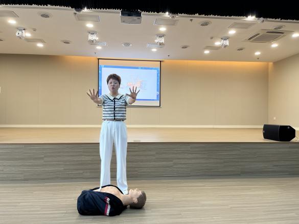 5.【生命迈幼·卫生保健】健康生活 “救”在身边--迈幼嘉誉山分园开展健康知识讲座_html_18313866.jpg