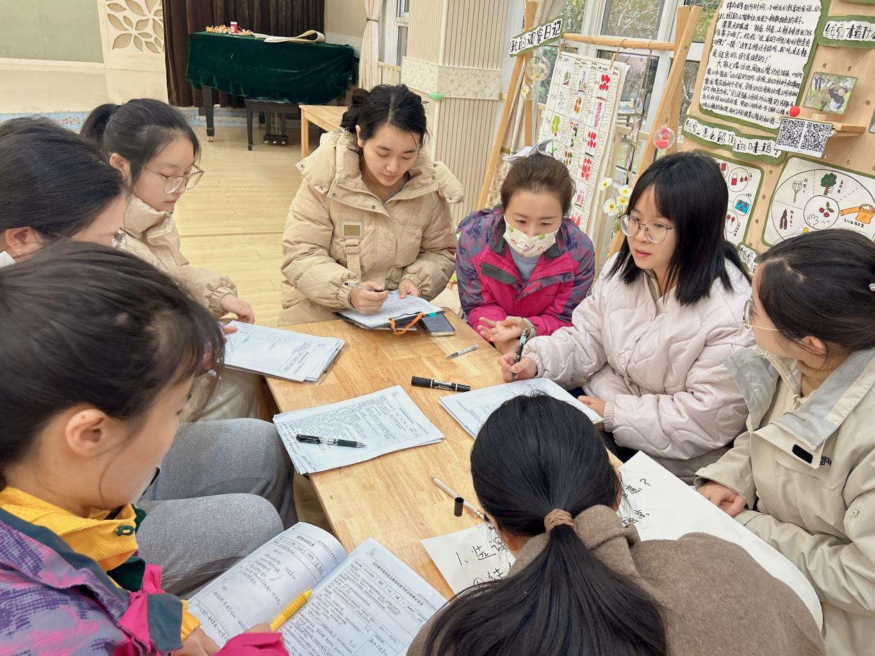 【生命迈幼&middot;联合教研】“语”启童真  “言”润心灵——迈幼集团联合教研语言组第三次教研_html_17df653c.jpg