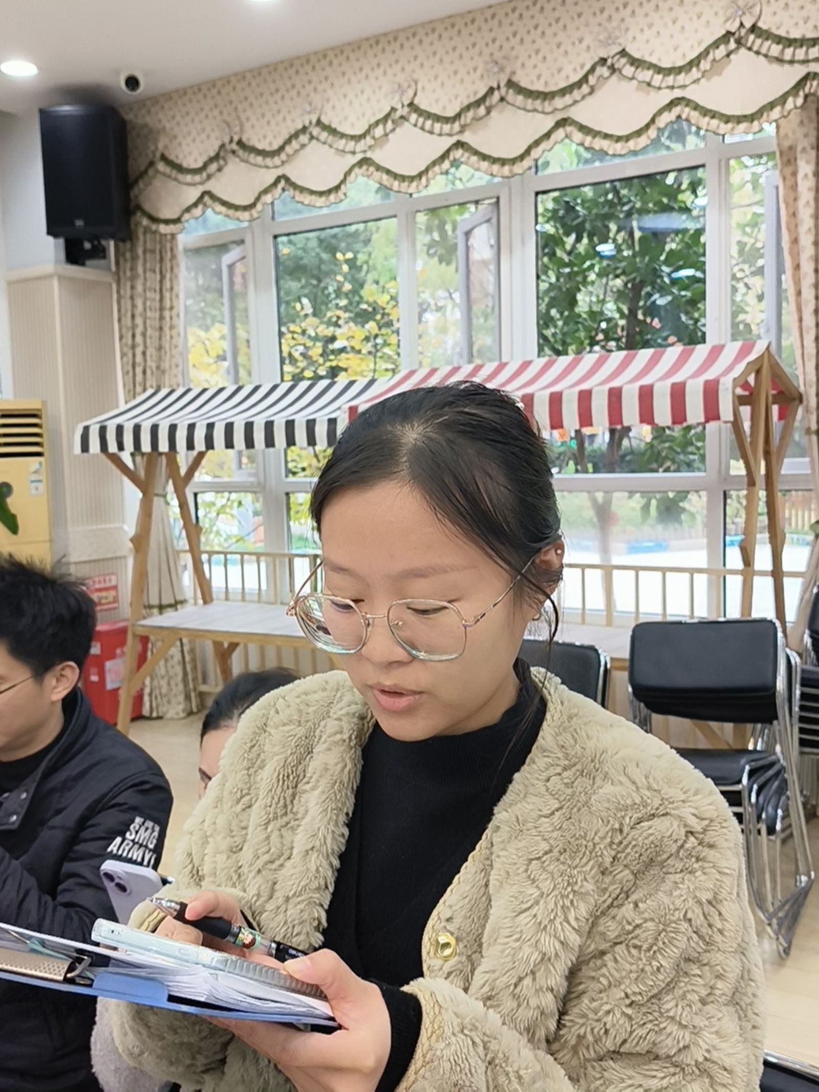 【生命迈幼·师德师风】学前有法 育幼于行——迈幼一分园学习《中华人民共和国学前教育法》专题活动 (1) (1)(1)_html_m4753f270.jpg