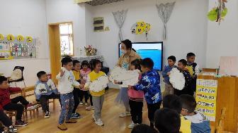 2023.5.29【生活燕幼·园区动态】燕幼中心园：温暖话童年，拾趣好时光——故事团活动_html_39c0045c.jpg