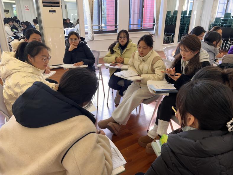 20241227【生活燕幼&middot;园区动态】新城分园：聚焦幼儿成长，半日活动深度研讨与实践_html_487c2b91.jpg