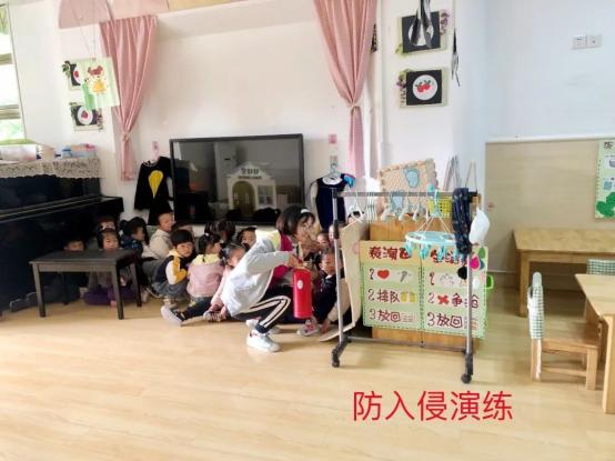 安全第一_html_3b3a09bb.jpg