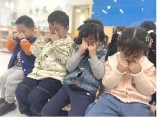 20240411【生活燕幼&middot;安全第一】“爱护眼睛，拥抱光明”——视力健康讲座_html_m55f80180.png