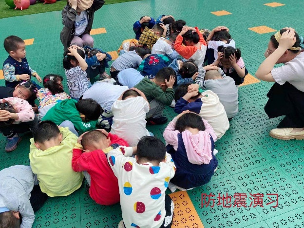 安全第一_html_45879df7.jpg