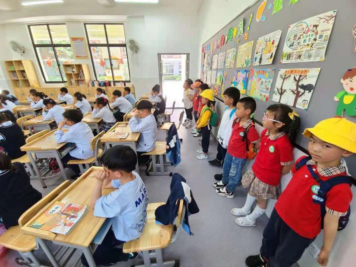 20210508新城园区大班参观小学活动(1)_html_285bdc4e.jpg