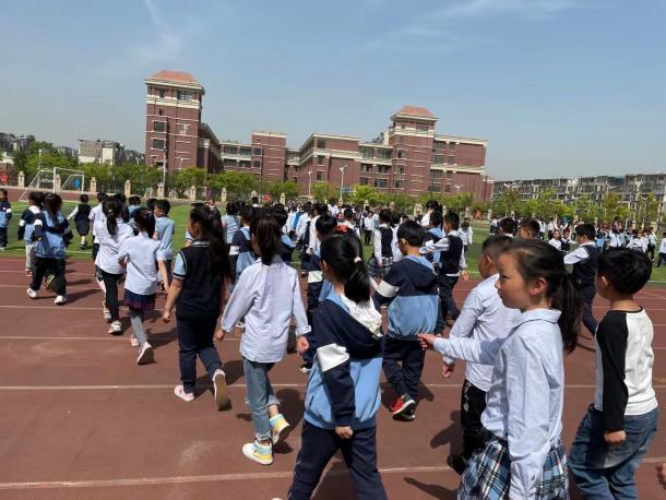 20210508新城园区大班参观小学活动(1)_html_m665de0e3.jpg