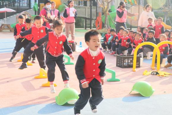 20221115新城园区中班年级组运动会新闻(1)_html_m3cf5e778.jpg