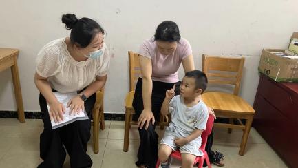 【生活燕幼·家园共育】“初见美好，与爱相约”——小班年级组新生家访活动_html_m4a107a2d.jpg