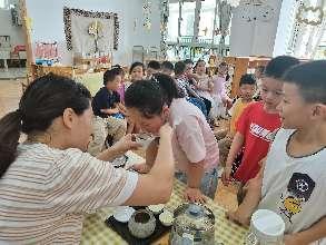 20230908 【生活燕幼•班级动态】  燕幼中心园：“白露秋分夜，一夜凉一夜”_html_m6cce7d6e.jpg