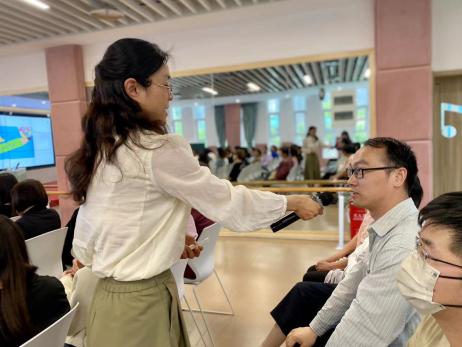 20240511【生活燕幼·园区动态】“孩子会自理 家庭更幸福”——风行栖霞讲师团活动_html_3f2e0039.jpg
