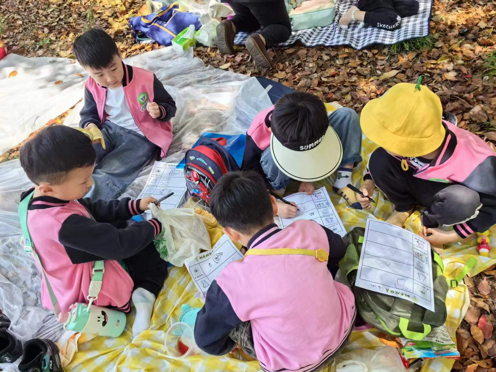 20240419【生活燕幼&middot;园区动态】下庙分园：“春来花草长，儿童寻春忙”——春游研学活动_html_m6b539628.jpg