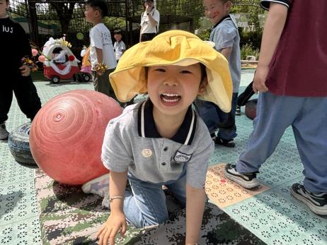 【生活燕幼·园区动态】下庙分园：“大手牵小手，球趣乐无穷”——小中班运动会_html_11d99359.jpg