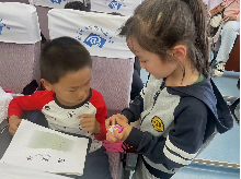 20240514【生活燕幼·年级组动态】燕幼中心园：花开有时，衔接成长——大班年级组参观小学活动_html_15c77095.png
