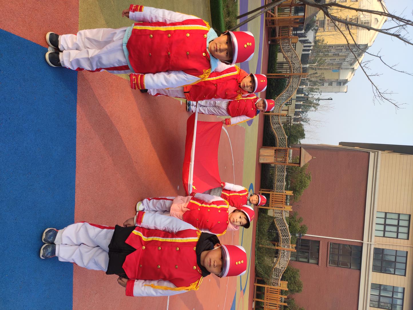 20201228 大三班升旗_html_m7530224f.jpg