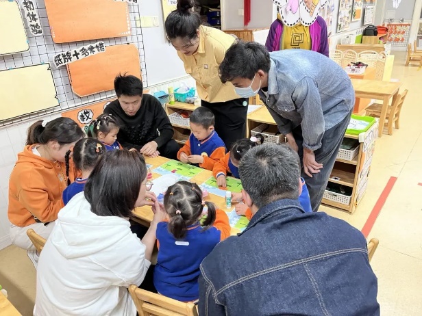 20230423新城家长开放日(1)_html_m7cc0706a.jpg