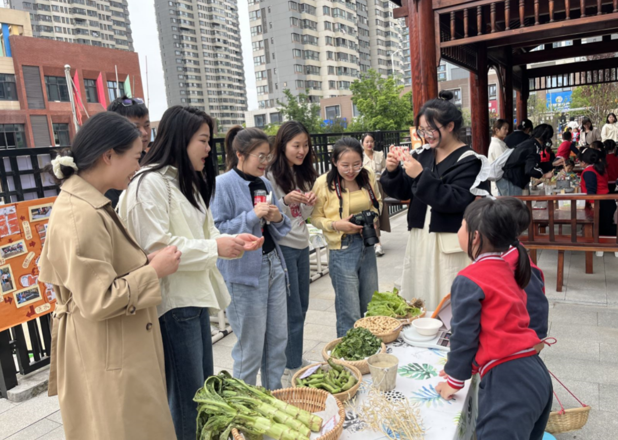 20230428新城歙县示范幼儿园、歙县黄潭源行知幼儿园访燕子矶幼儿园学习交流(1)_html_m6f8abfac.png