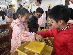 2023.4.14【生活燕幼·教研组动态】燕幼中心园：趣探科学，互促成长---科学教研组公开课活动_html_m6e28ce55.jpg