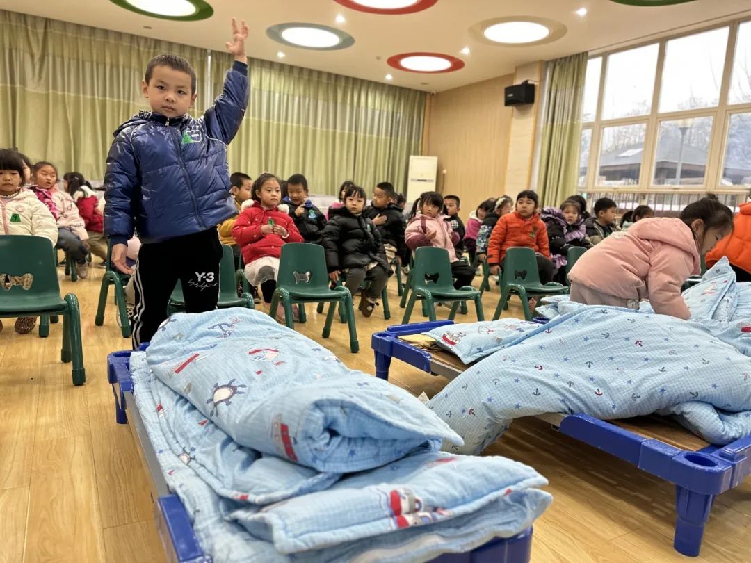 20231215【生活燕幼·园部动态】下庙分园：“自理小能手，快乐显身手”——自理能力大赛_html_7f1a2d52.jpg
