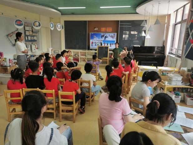 语言教研组开课和区域新闻_html_53daae67.jpg
