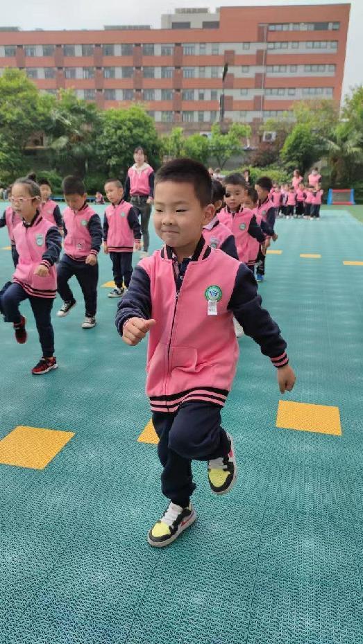 20220513祥和园区幼儿早操评比活动_html_58f561f9.jpg