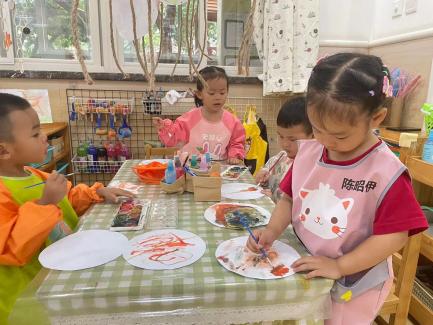 【生活燕幼·年级组动态】下庙分园：“大带小，乐成长”——小班幼儿成长纪实_html_24f65a3.jpg