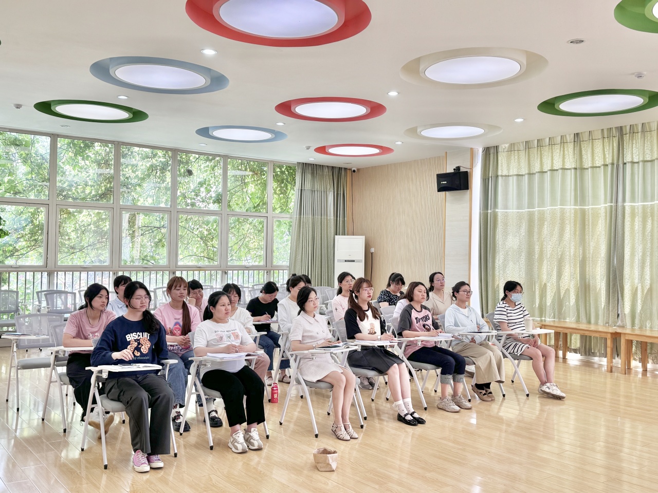 20240531【生活燕幼·园区动态】下庙分园：“用心倾听 相伴成长”——“一对一倾听”系列活动_html_22d1c27f.jpg