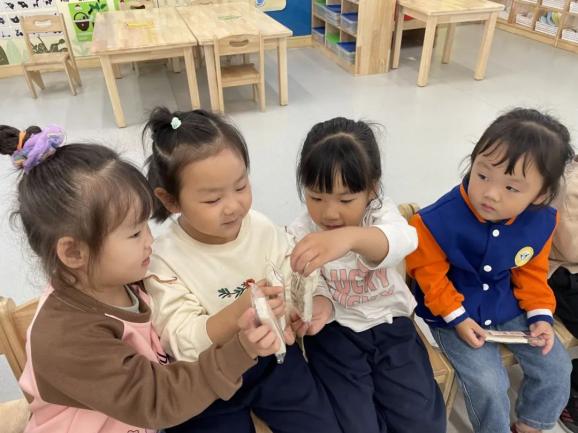 20231023【生活燕幼·园区动态】燕鸣苑分园：“爱满重阳 孝润童心”——重阳节活动_html_72e086ed.jpg