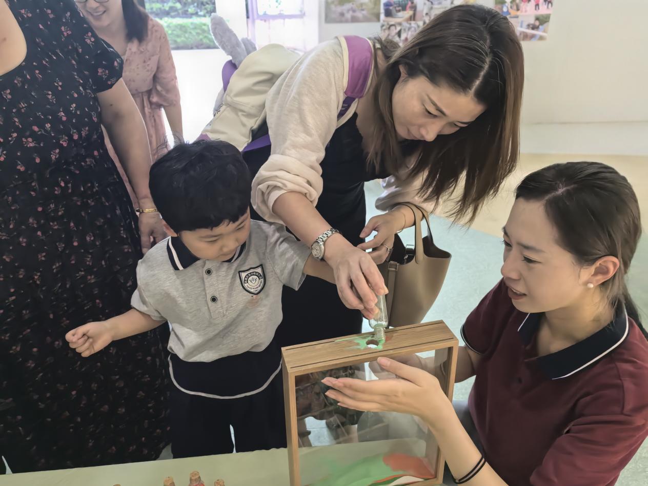20240902新城开学第一天_html_m7f19276b.jpg