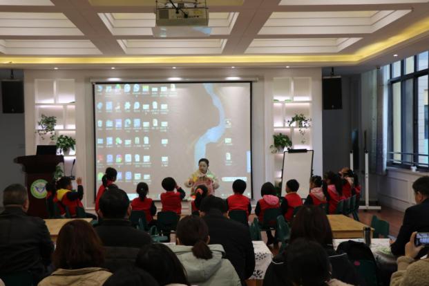 园区动态20201202新城栖霞督学例会_html_5a2229a6.jpg