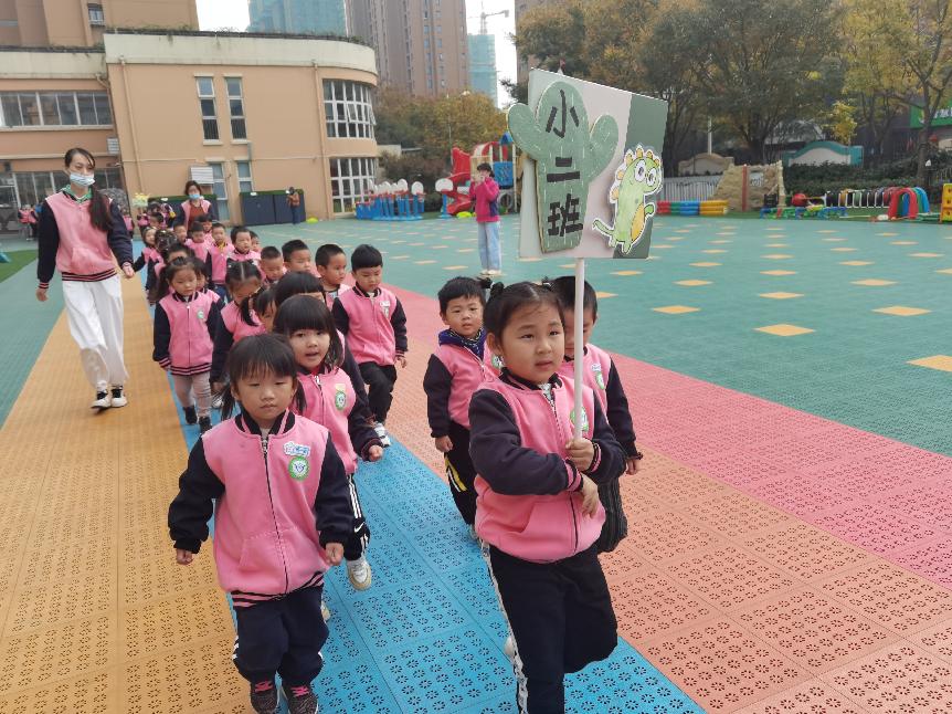 年级组动态_html_m6199e881.jpg