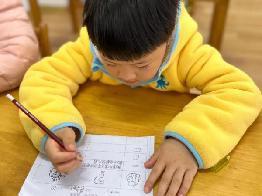 【生活燕幼·年级组动态】燕幼中心园“小学初体验，衔接零距离”——大班社区活动参观小学_html_3983405f.jpg