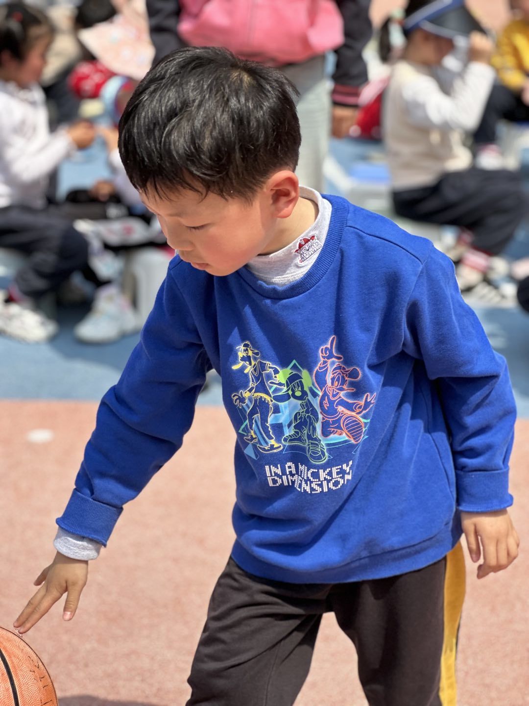 20230411新城中班年级组运动会新闻_html_m2d2b39bd.jpg